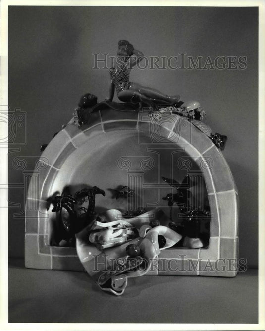 1997 Press Photo Gerri Palmer- Ceramic Sculptor - cva38090 - Historic Images