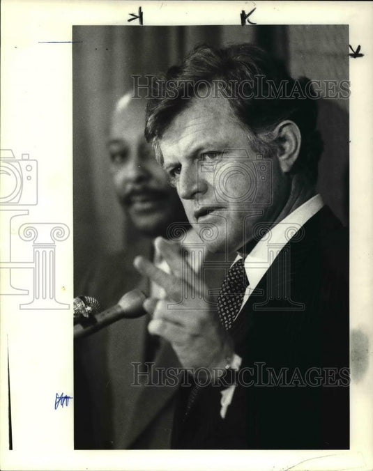 1983 Press Photo Senator Edward Kennedy speaks during his Ohio trip - cva38193 - Historic Images
