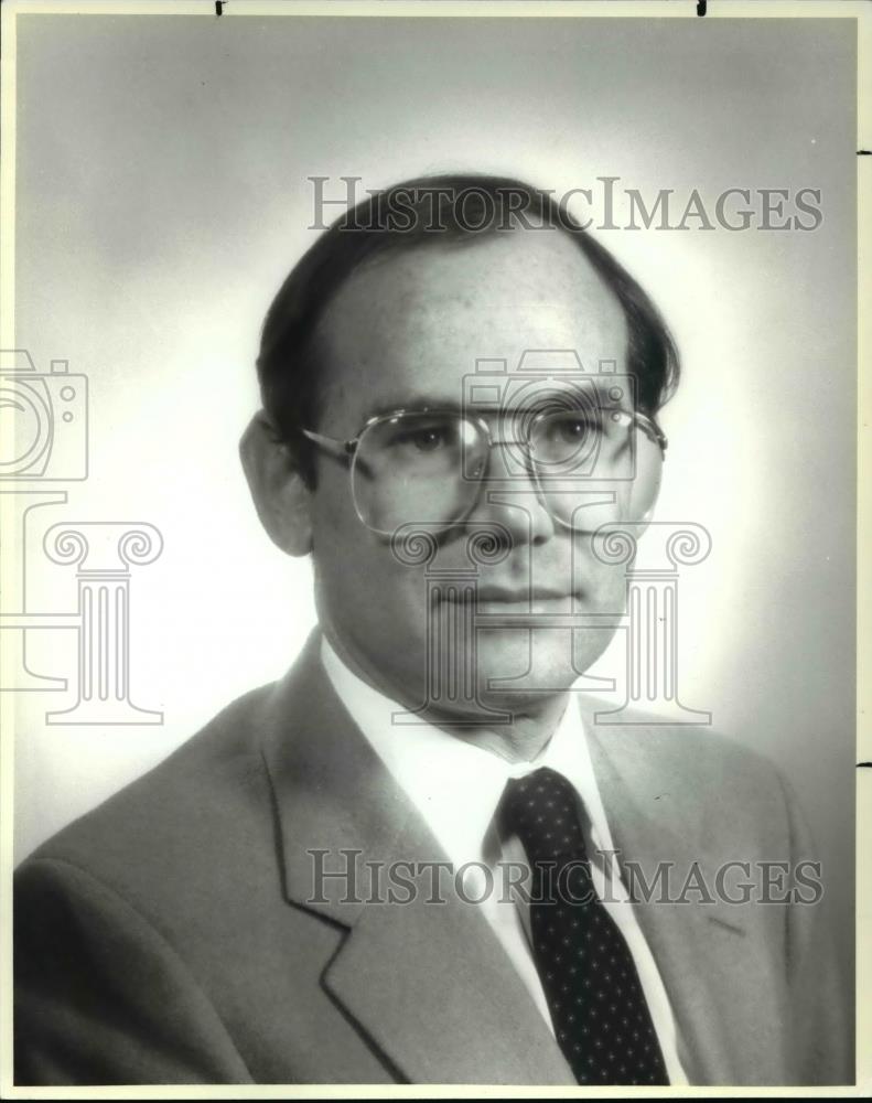1988 Press Photo Douglas Poretz - cva38286 - Historic Images