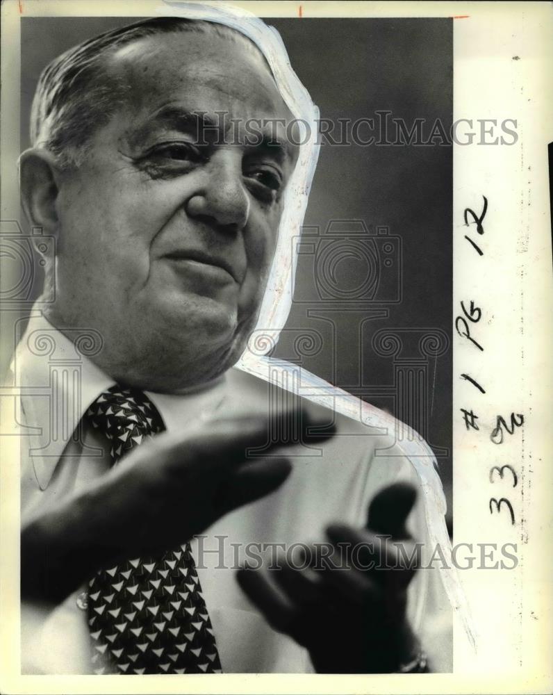1981 Press Photo Gabe Paul - cva38351 - Historic Images