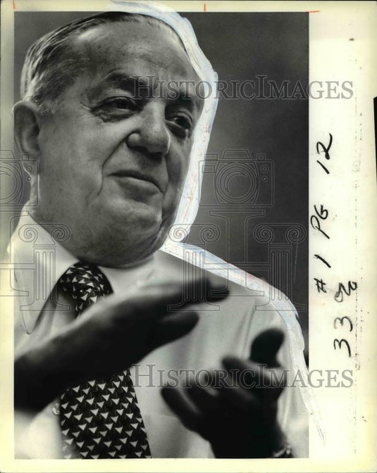 1981 Press Photo Gabe Paul - cva38351 - Historic Images