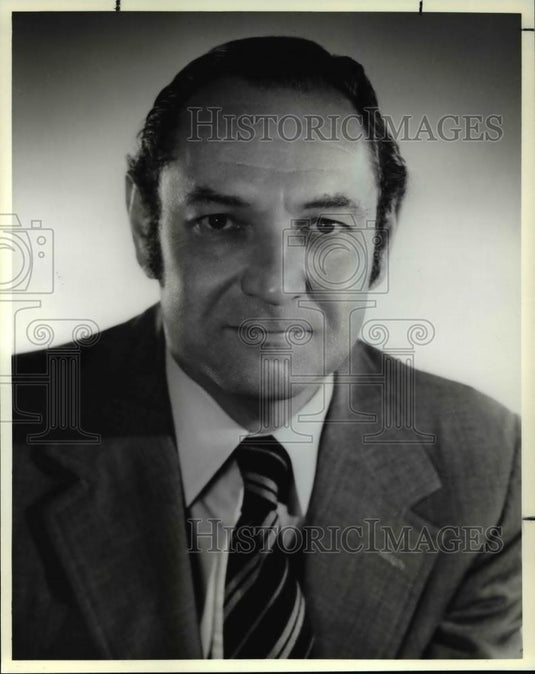 1988 Press Photo Mr Donald L Perris Scripps Howard Broadcasting May 1988 - Historic Images
