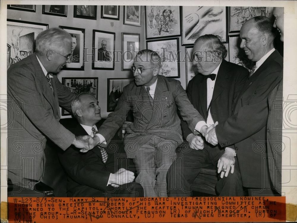 1944 Press Photo Harry Truman Greeted by War Investigating Committee Members - Historic Images