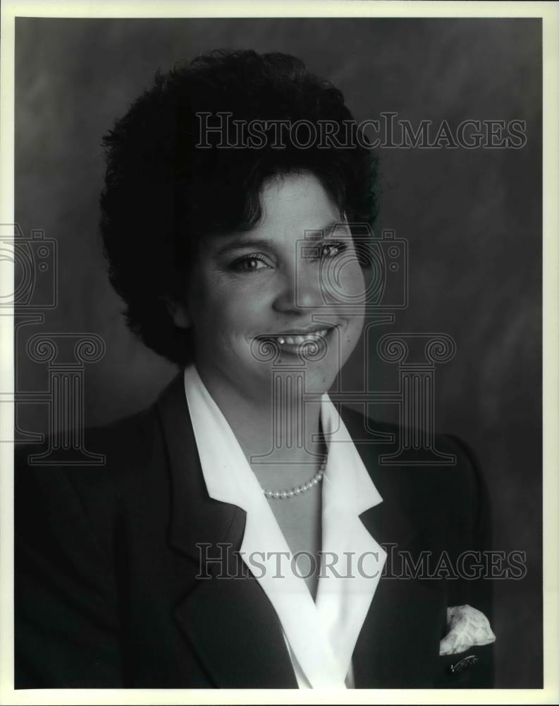 1991 Press Photo Carol L. Peters, Stern Advertising vice president - cva38390 - Historic Images
