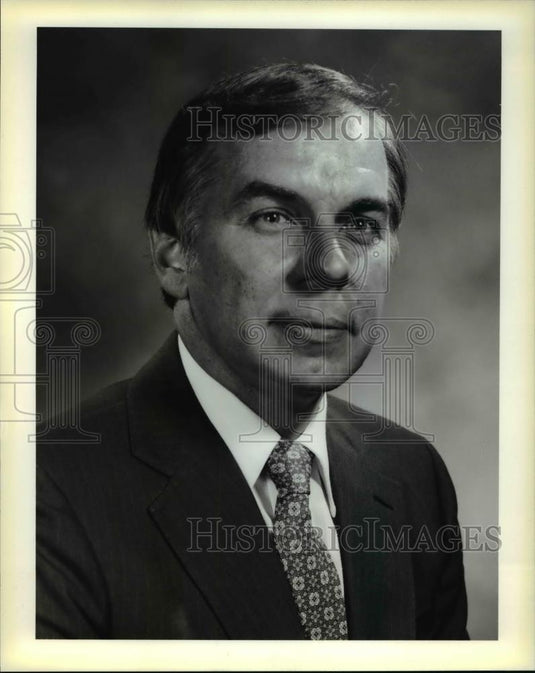 1984 Press Photo Edward F. Miller, NASA - cva38496 - Historic Images