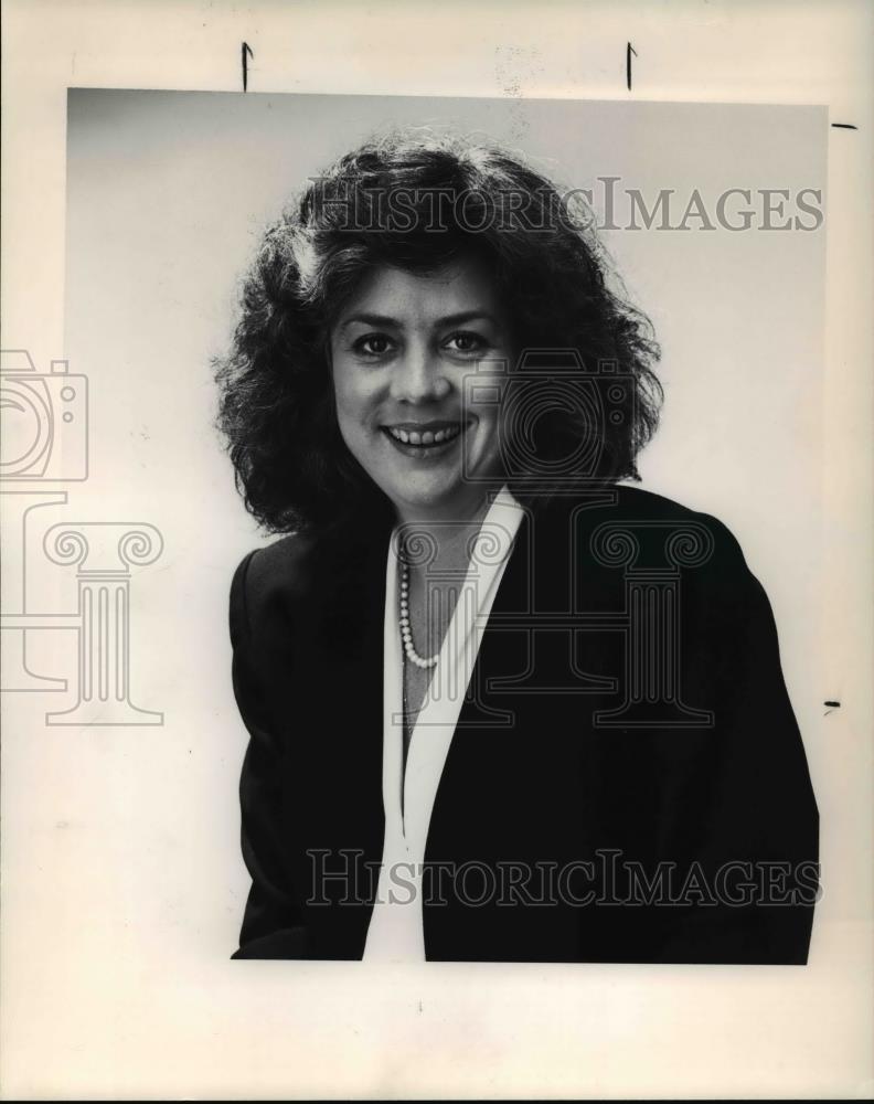 1990 Press Photo Kathy Ramsey, Divisional VP- May Co Midway Mall, Elyria - Historic Images