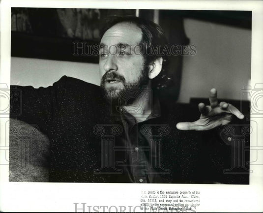 1989 Press Photo Jeremy Pikser, author of Play Real Dreams Sun Arts - cva38614 - Historic Images