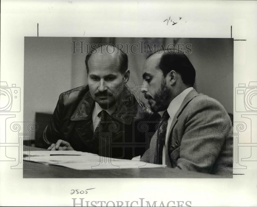 1991 Press Photo Lorain Fire Chief Joseph Pribanic &amp; his attorney Francis Carde - Historic Images