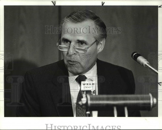1989 Press Photo David W Plate, Sr. Vice President of Merida Health Systems - Historic Images