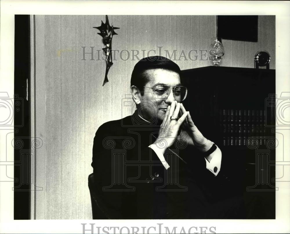 1986 Press Photo Bishop Anthony Pilla for a Christmas story - cva38698 - Historic Images