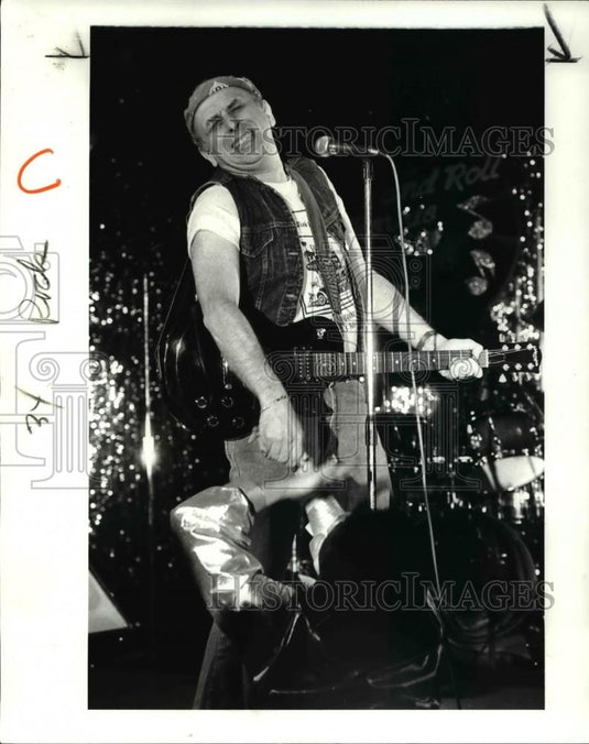 1987 Press Photo Joel Rose acts as rock star, Bruce Springsteen - cva38738 - Historic Images