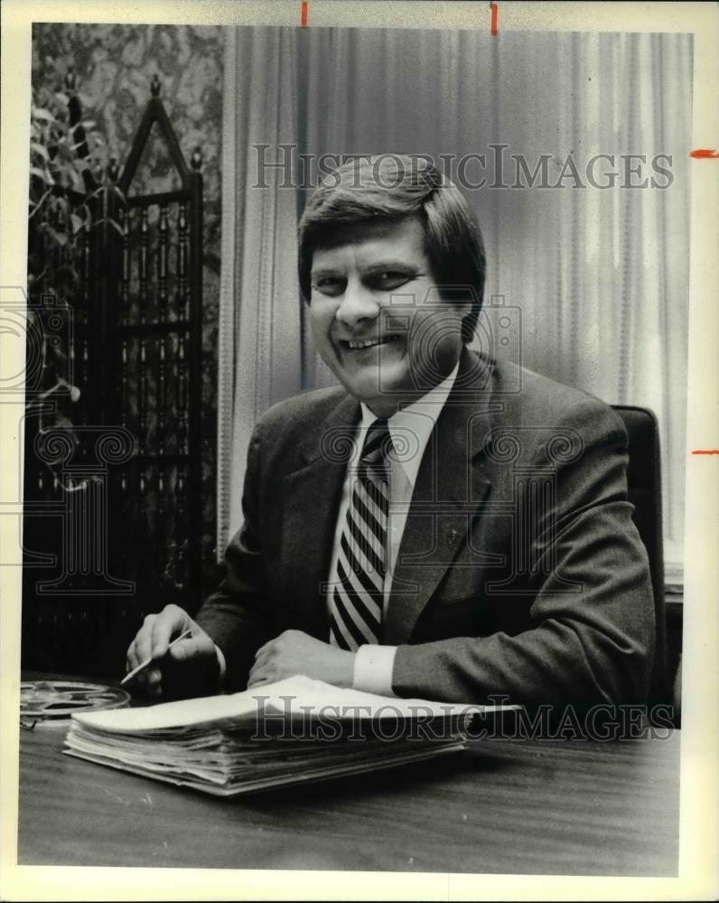 1979 Press Photo Gil Rosenwald, General Manager of WHK - cva38743 - Historic Images