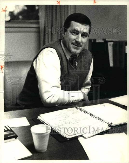 1980 Press Photo Larry Rosenburger, Local Schools superintendent - cva38747 - Historic Images