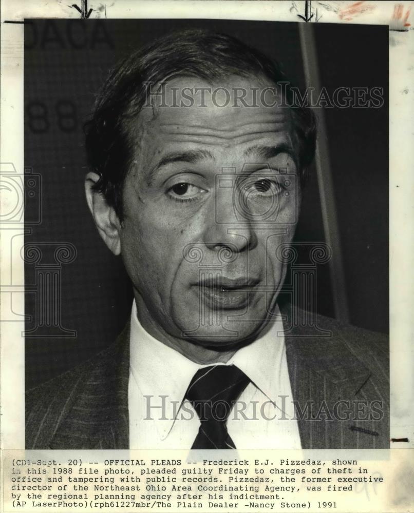 1991 Press Photo Frederick EJ Pizzedaz, Head of NOACA-pleads guilty of theft - Historic Images
