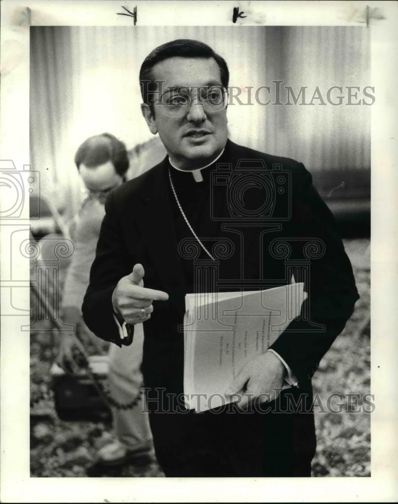 1983 Press Photo Bishop Anthony Pilla on Bishops Conf position on Nuclear War - Historic Images