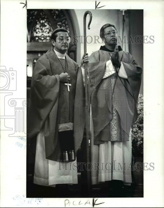 1986 Press Photo Bishop Anthony Pilla & Rev. James Lyke St. Joseph Franciscan - Historic Images