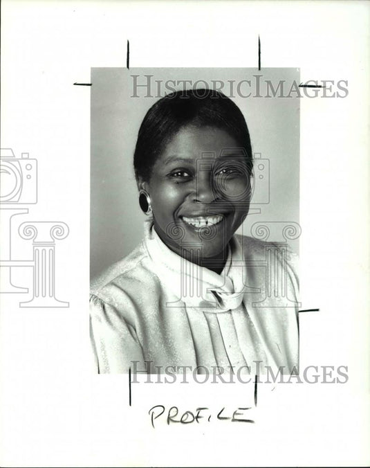 1989 Press Photo Marian Pledger displays her sweetest smile - cva38885 - Historic Images