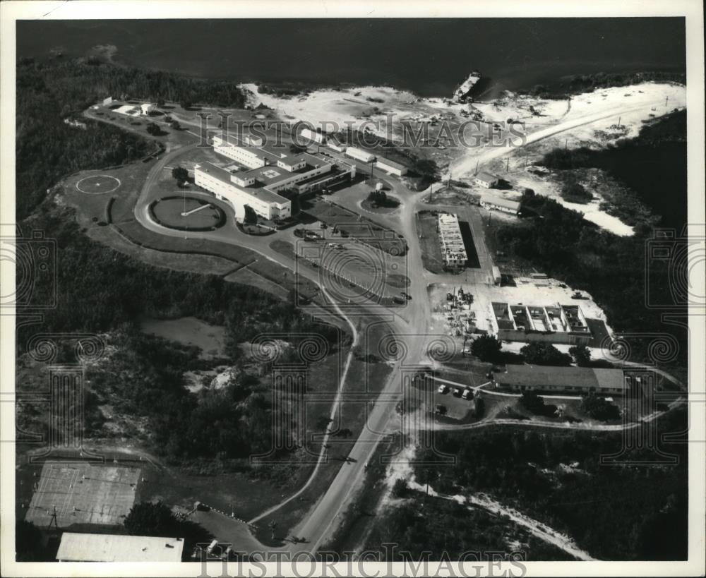 1969 Press Photo U.S. Naval Hospital and Medical Quarters, Cuba - cvb76459 - Historic Images