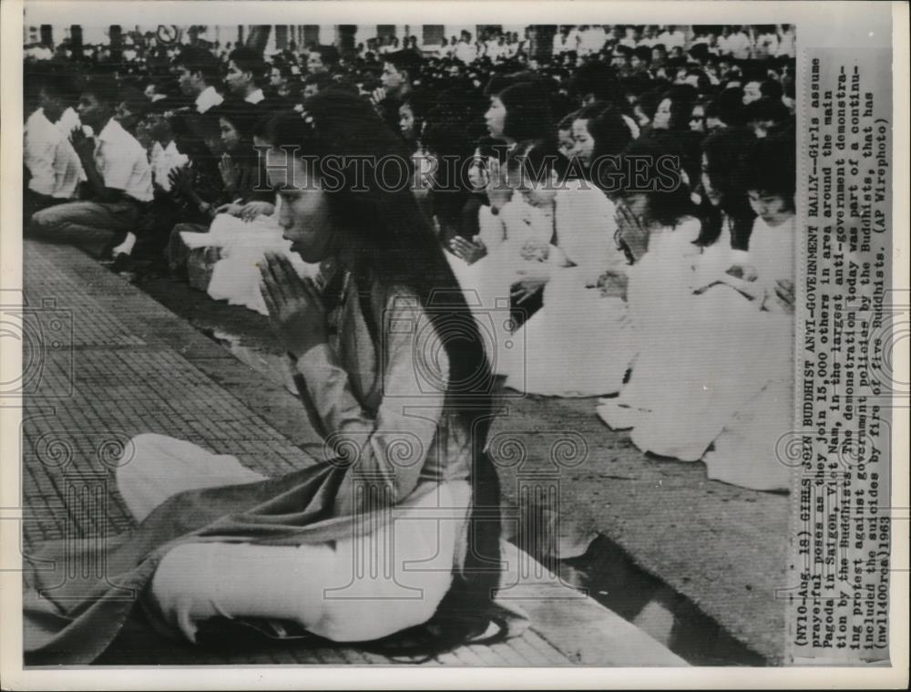 1963 Press Photo Girls Join Buddhist Anti-government Rally - cvb76600 - Historic Images