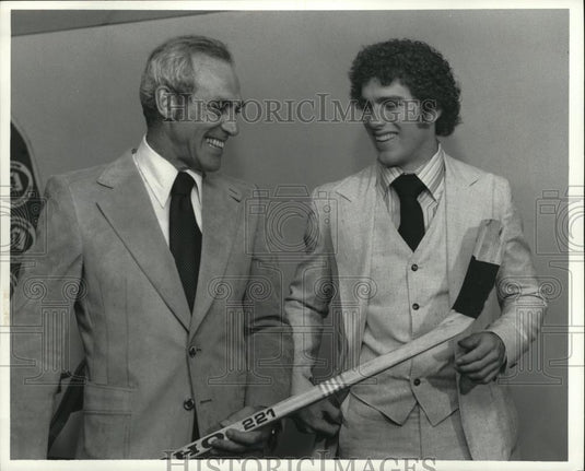 Press Photo Harry Howell, Baron's General Manager and Mike Eaves - cvb76634 - Historic Images