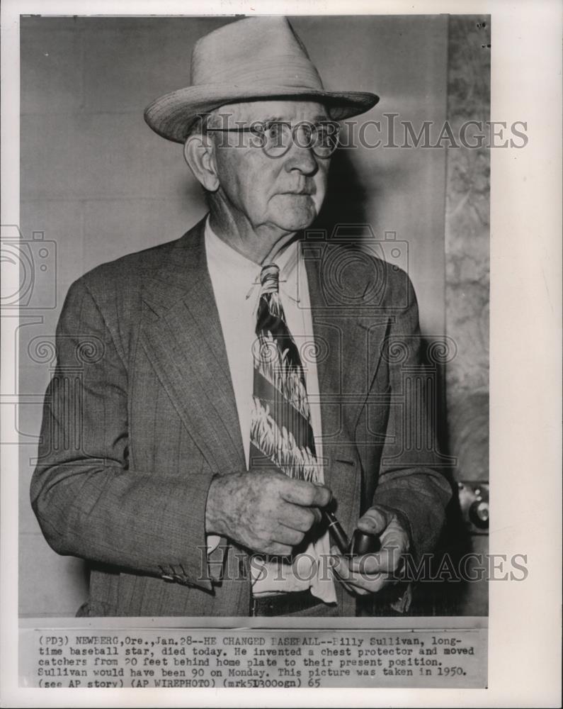 1965 Press Photo Billy Sullivan, longtime baseball star, placed catchers closer - Historic Images