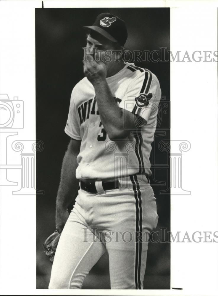 1989 Press Photo Tim Stoddard, Cleveland Indians Baseball gives up three runs - Historic Images