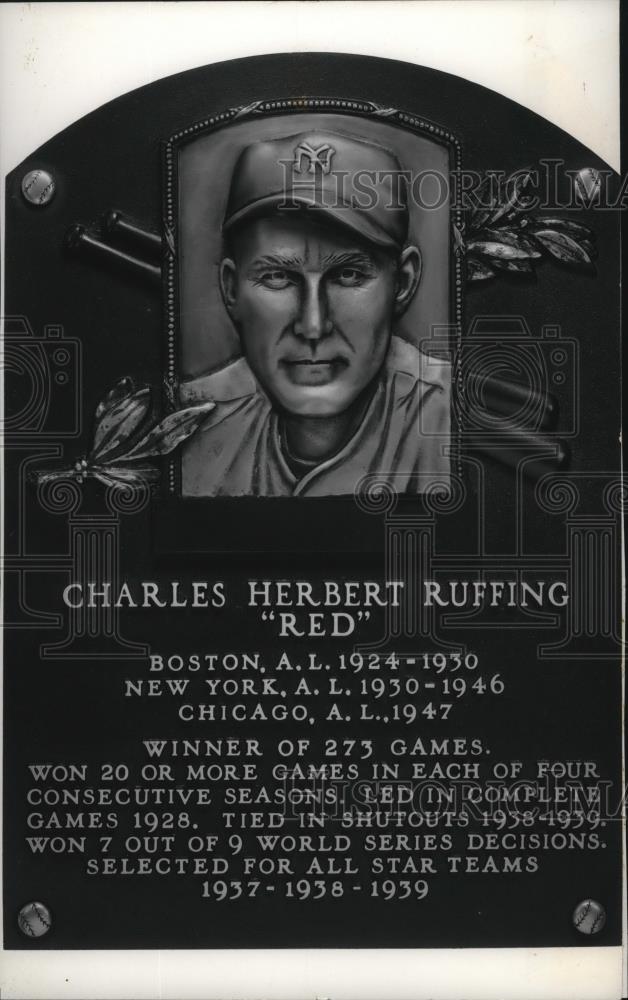 1967 Press Photo Charles Herbert "Red" Ruffing, Baseball Plaque - cvb77027 - Historic Images