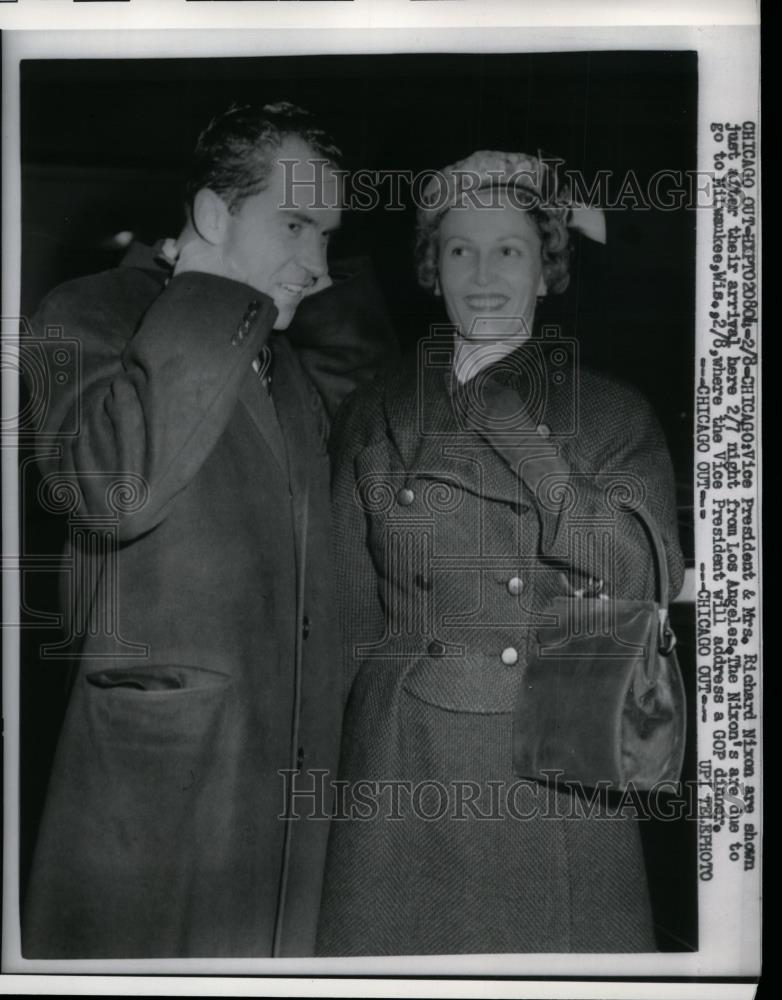 1960 Press Vice Pres & Mrs Nixon are Shown After Their Arrival From Los Angeles - Historic Images