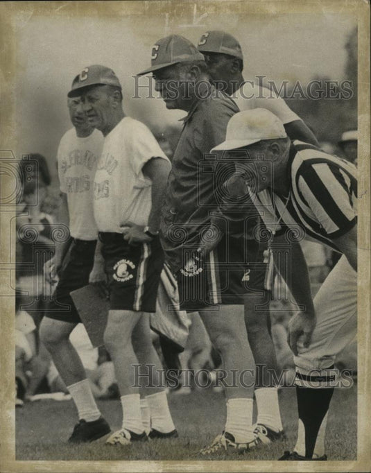 1973 Press Photo Nick Skorich, Browns Head Coach ^ Staff Members - cvb77253 - Historic Images