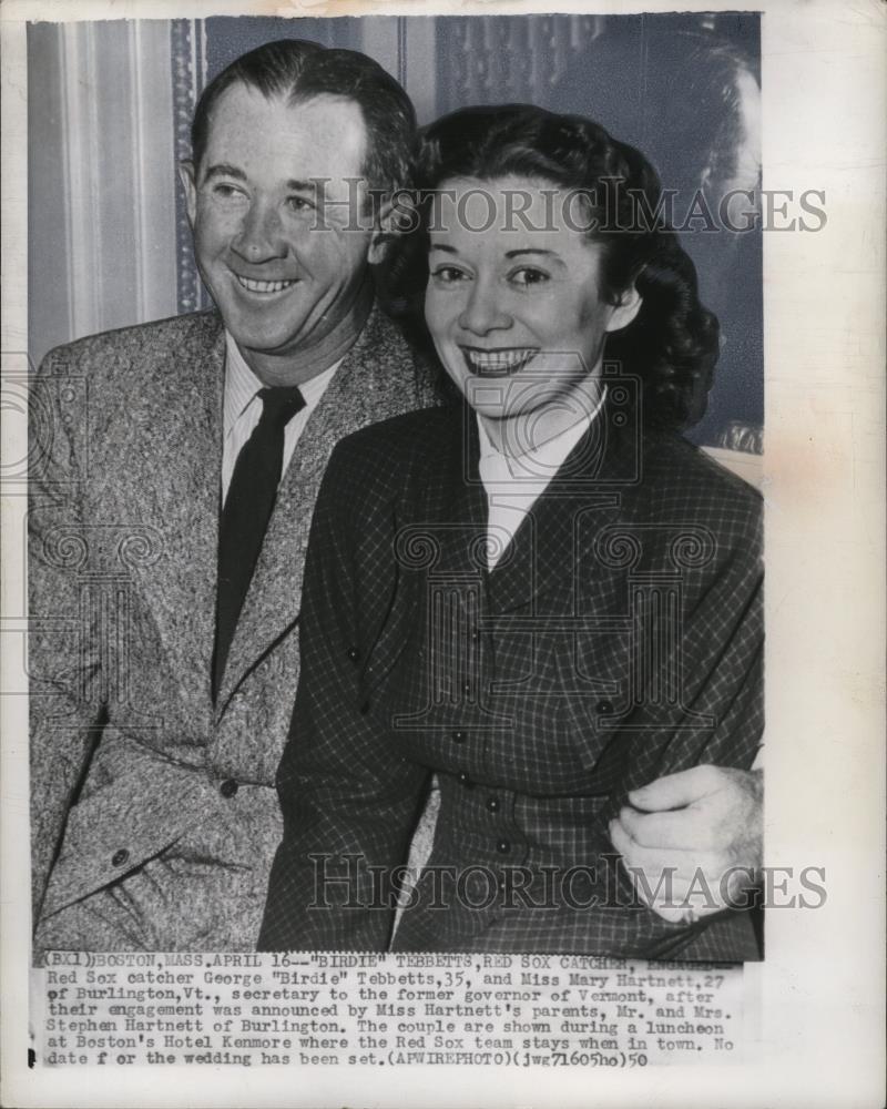 1950 Press Photo George Tebbetss and Miss Mary Hartnett announce engagement - Historic Images