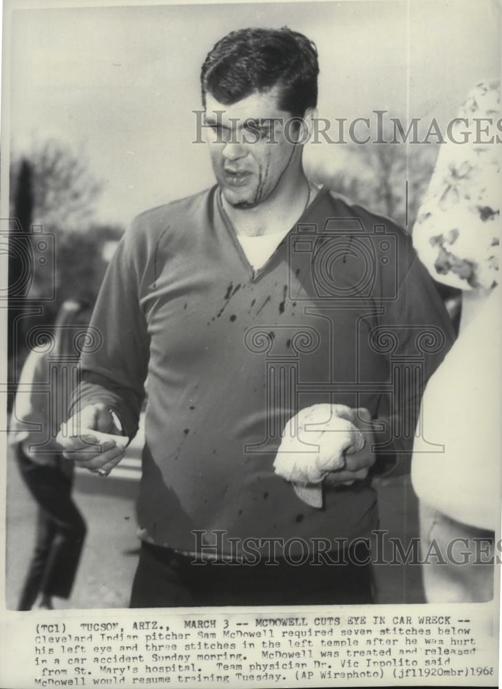 1968 Press Photo Cleveland Indian pitcher Sam McDowell hurt after car accident - Historic Images