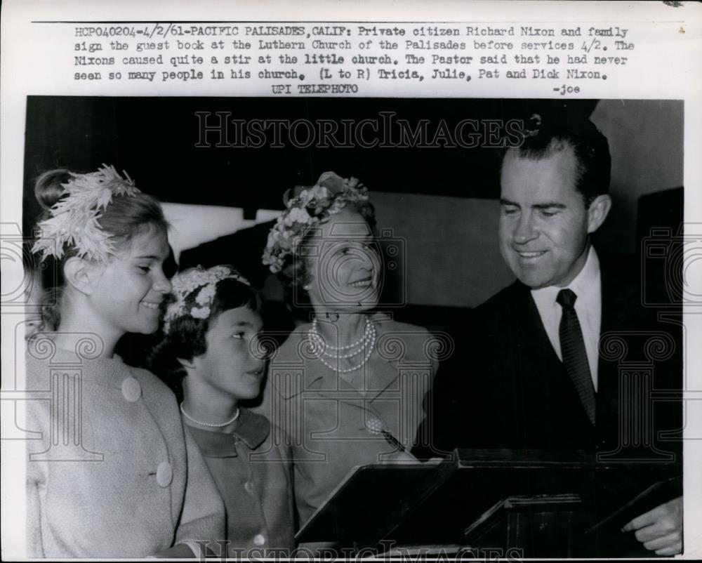 1961 Press Photo Richard Nixon and family at the Luthern church of Palisades - Historic Images
