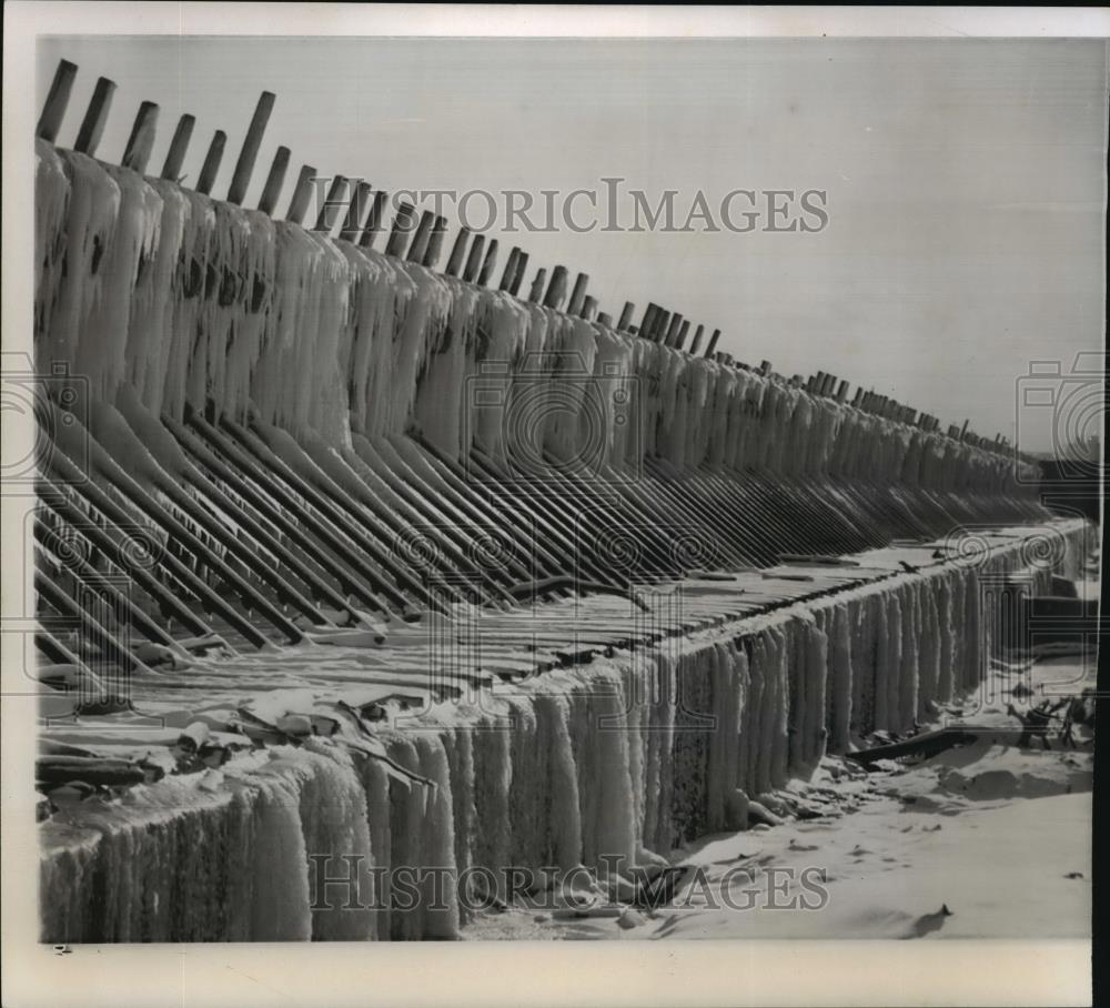 1960 Wire Photo McAlpine Dam in the Ohio River, Louisville, Kentucky - Historic Images