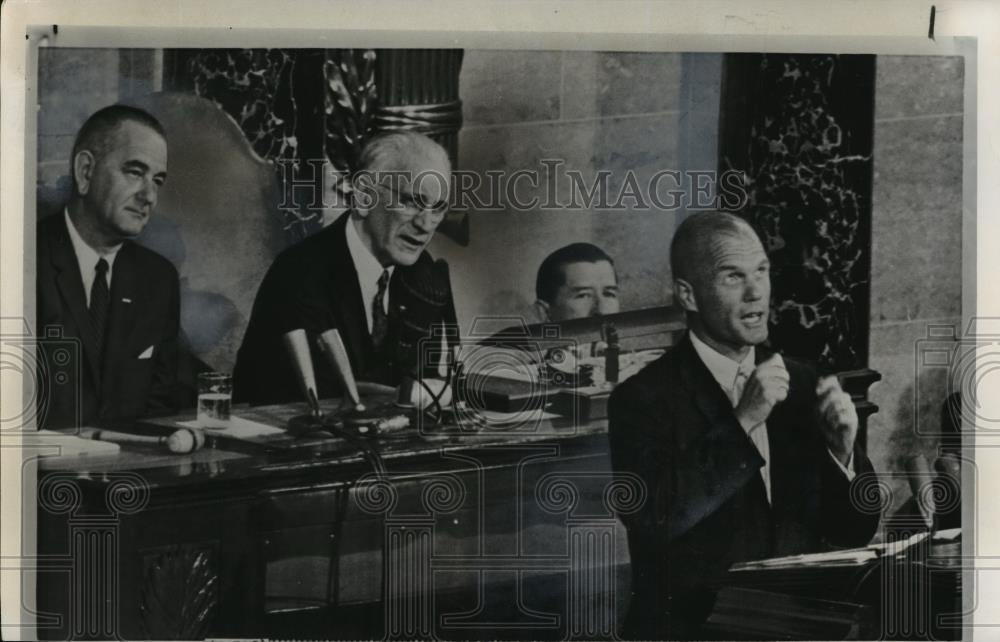 1962 Wire Photo Astronaut John Glenn Talks to Congress as L. Johnson Watches - Historic Images