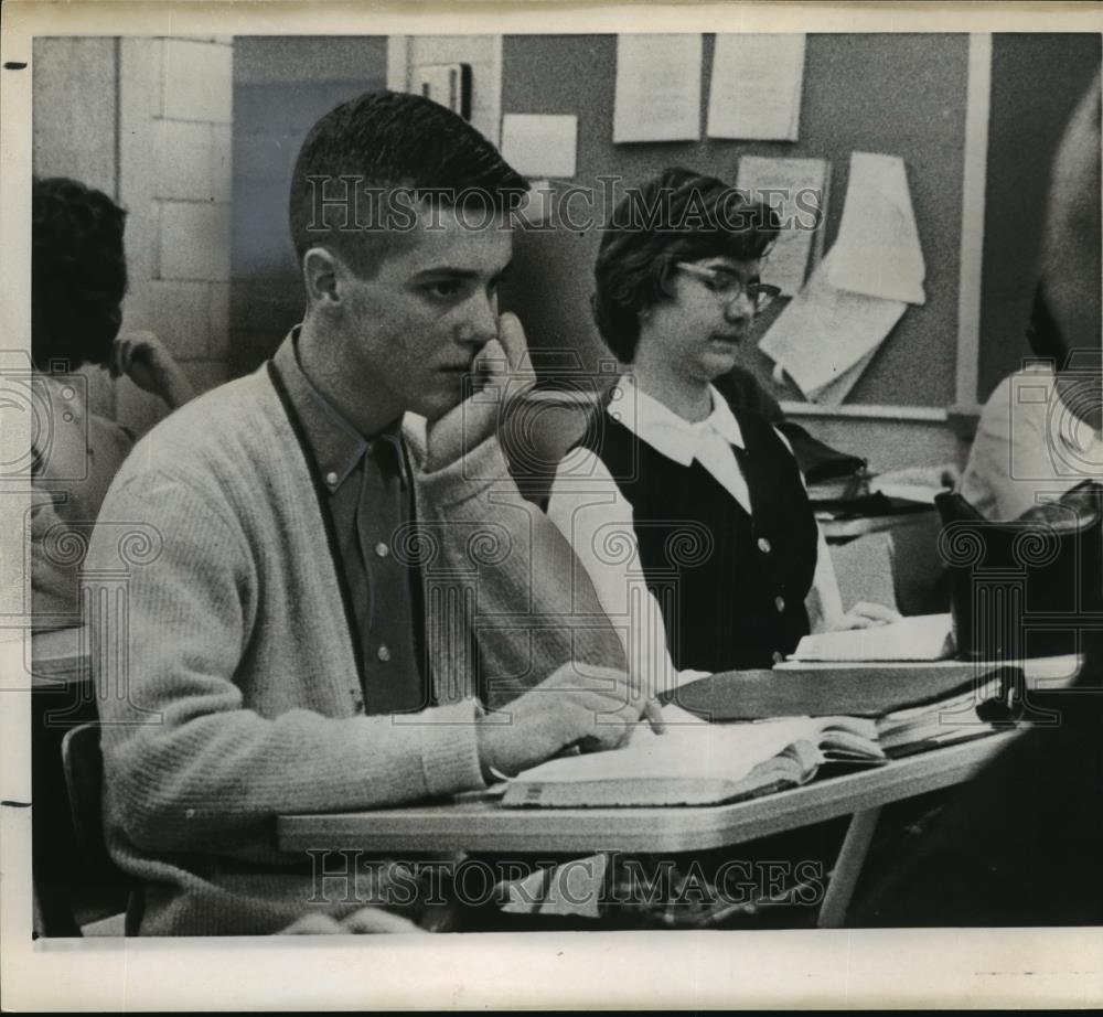 1962 Wire Photo David Glenn son of Astronaut John Glenn in class- Yorktown High - Historic Images