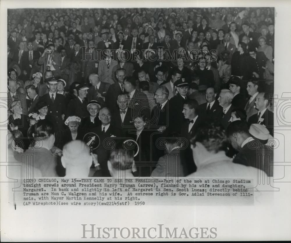 1950 Wire Photo Pres. and Mrs. Truman surrounded by the crowds in Chicago - Historic Images