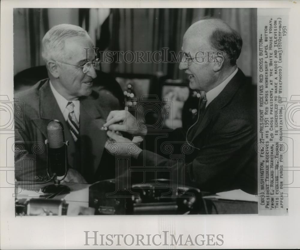 1951 Wire Photo President Truman receive 1951 Red Cross Membership Lapel button - Historic Images