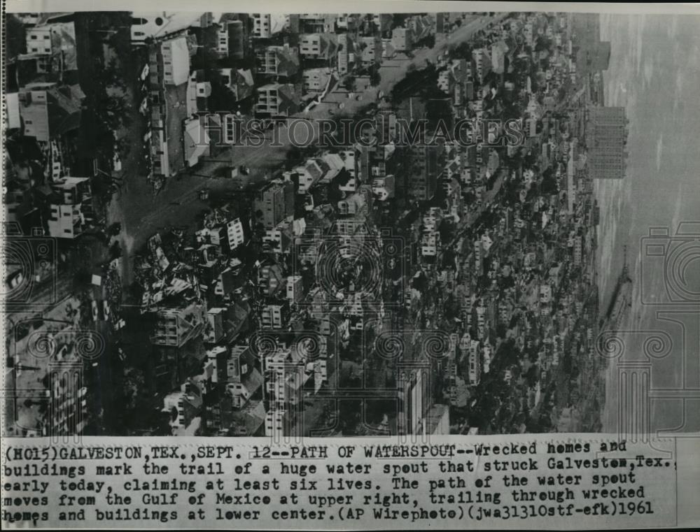 1961 Wire Photo Wrecked homes, buildings at Galveston when flood waters came - Historic Images