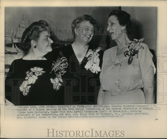 1947 Wire Photo Eleanor Roosevelt spoke with ladies of the club at convention - Historic Images