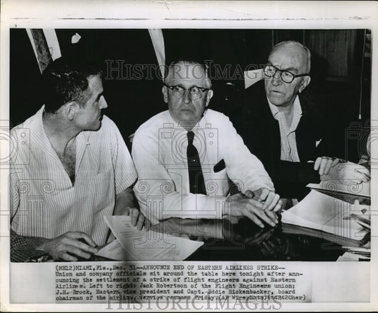 1959 Wire Photo Eastern Airlines heads and union announce end of strike - Historic Images