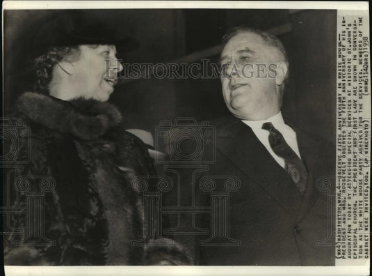 1938 Wire Photo President & Mrs Roosevelt at St John's Episcopal Church, Wash - Historic Images