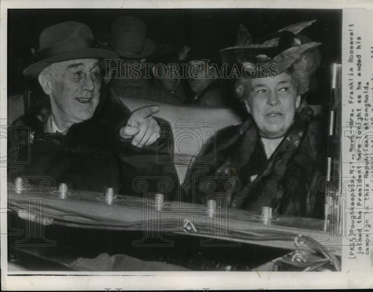 1949 Wire Photo Pres & Mrs Franklin D Roosevelt campaigning in Poughkeepsie, NY - Historic Images