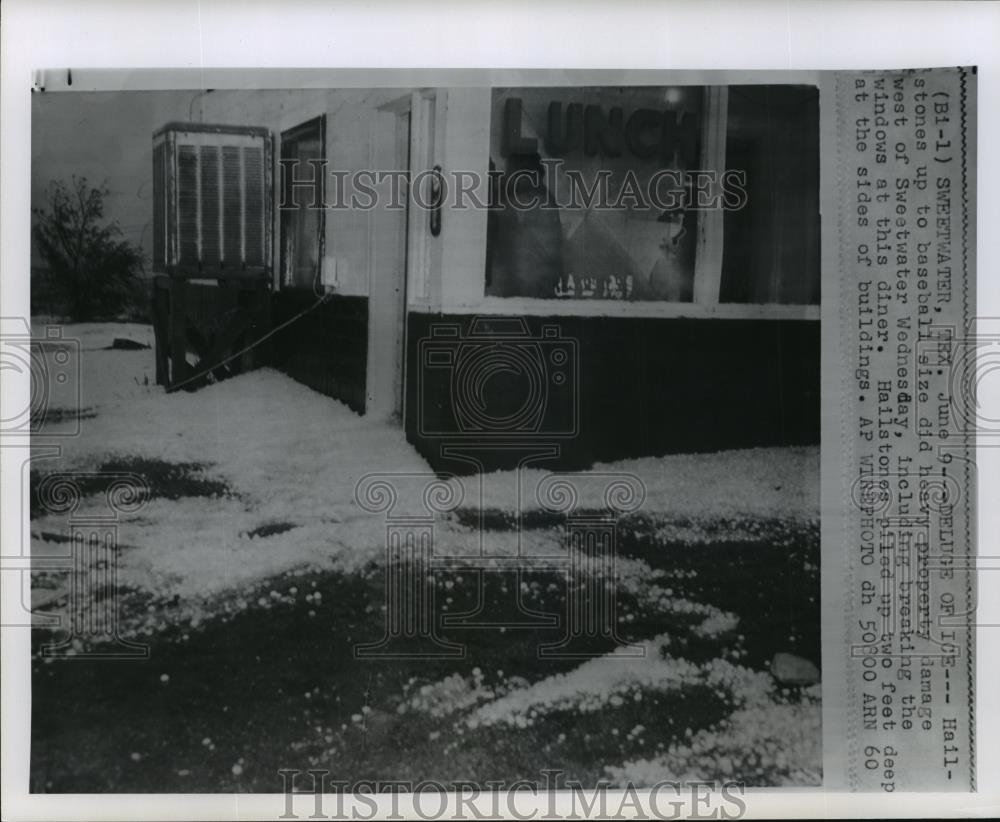 1960 Wire Photo A diner&#39;s window broken down by hailstone up to a baseball size - Historic Images