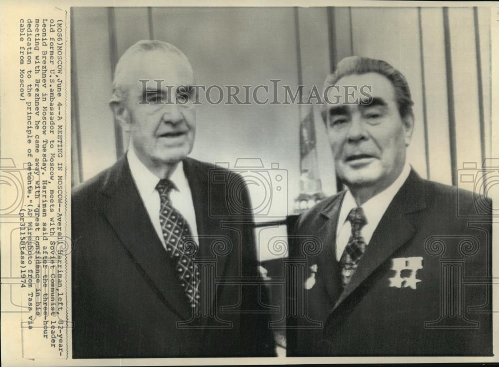 1974 Wire Photo Averell Harriman meets Leonid Brezhnev in Moscow for a meeting - Historic Images