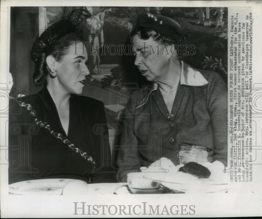 1949 Wire Photo Mrs Eugene Anderson & Mrs Franklin Roosevelt at luncheon in NY - Historic Images