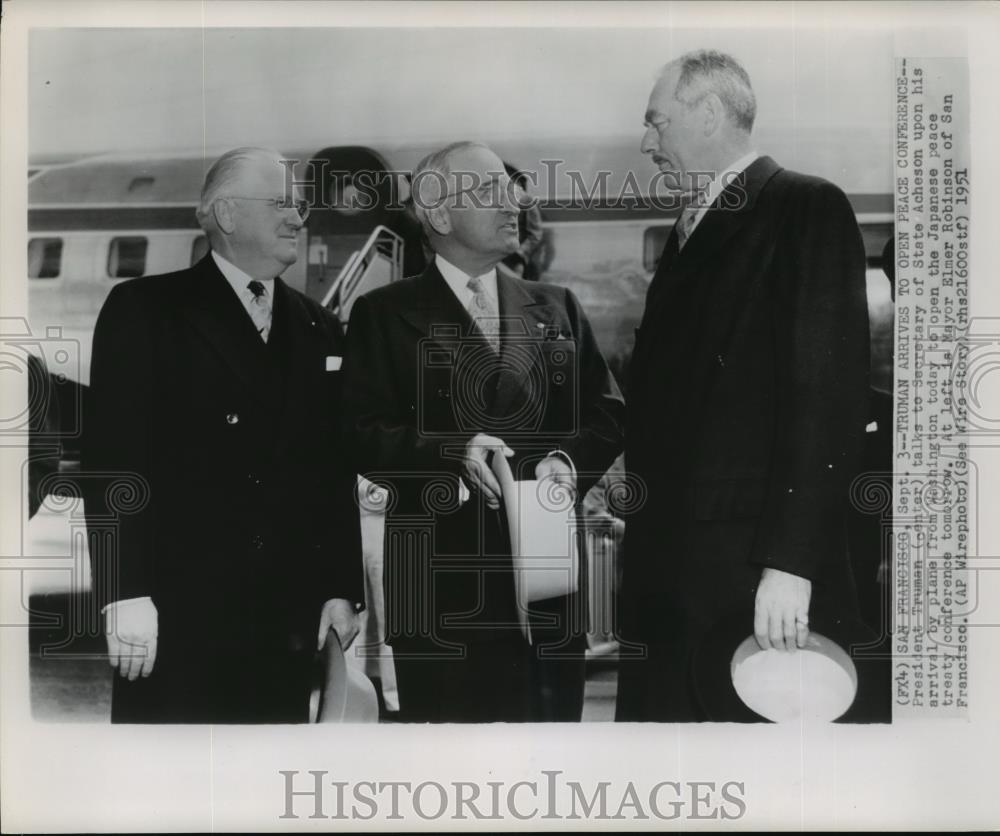 1951 Wire Photo Pres. Truman greeted by Sec. Dean Acheson and Mayor Robinson - Historic Images