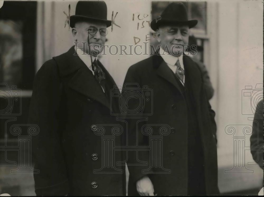 1921 Press Photo R.B. Craeger and S.C. Scobey of Texas Arrive at White House - Historic Images
