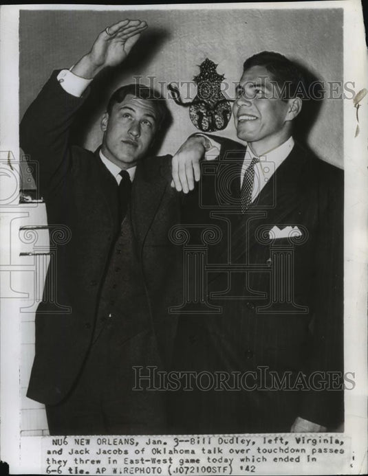 1942 Wire Photo B. Dudley and Jack Jacobs talk over touchdown passes they threw - Historic Images