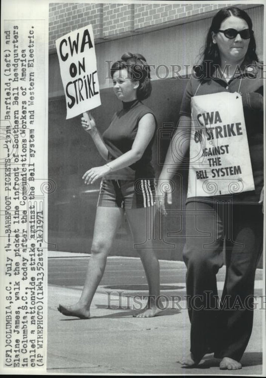 1971 Wire Photo Strikes-1971-Bell Telephone, Picket lines formed Columbia, S.C. - Historic Images