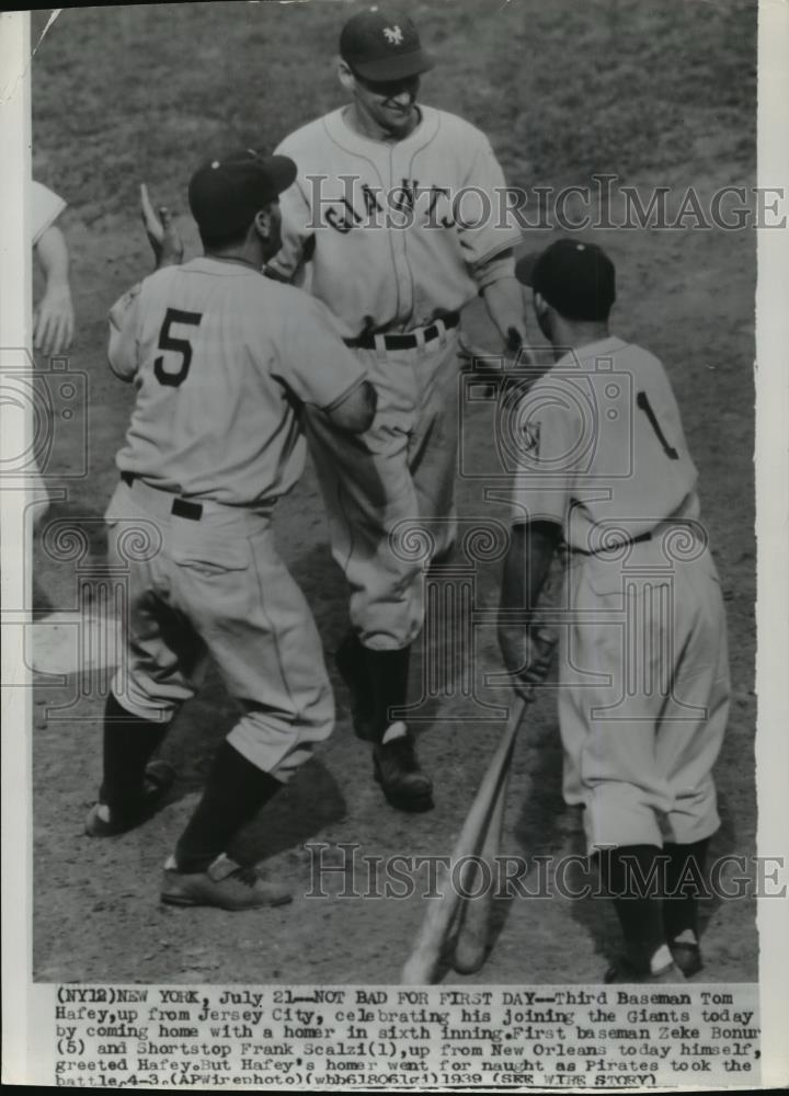 1939 Wire Photo Baseball-Tom Hafey, celebrating his joining the Giants, N.Y. - Historic Images